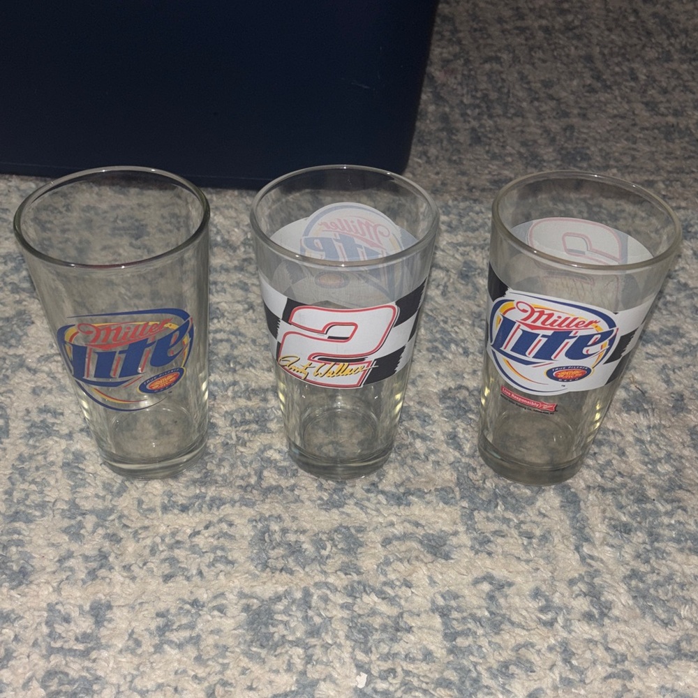 NASCAR RISTY WALLACE Miller Lite Racing Pint Glass Set